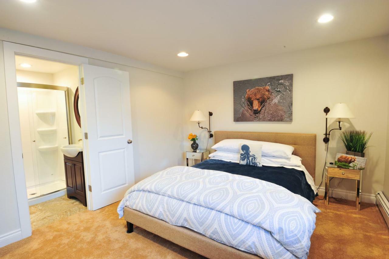 Cranky Crow Bed & Breakfast Kodiak Bagian luar foto
